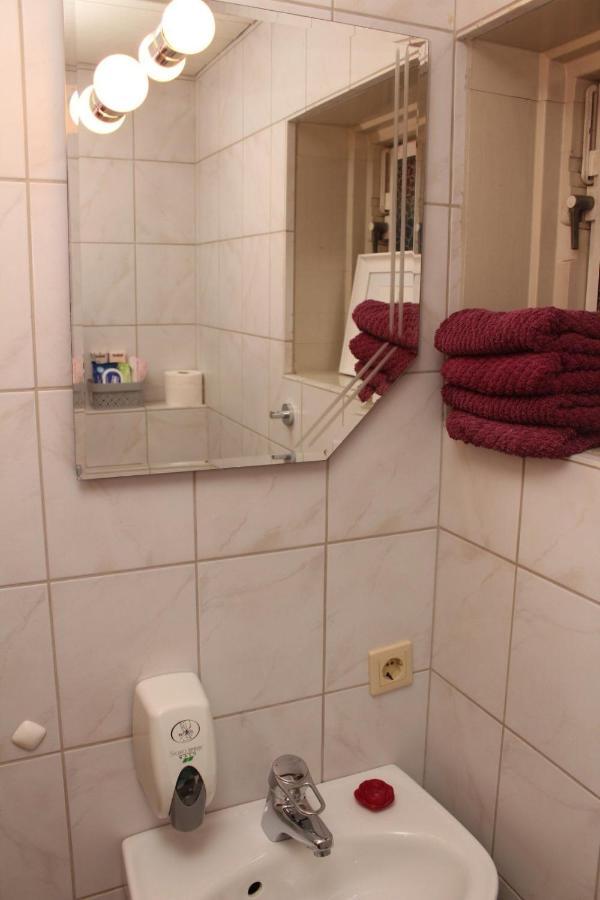 Wohnen In Einer Privatstrasse Marl Exterior foto
